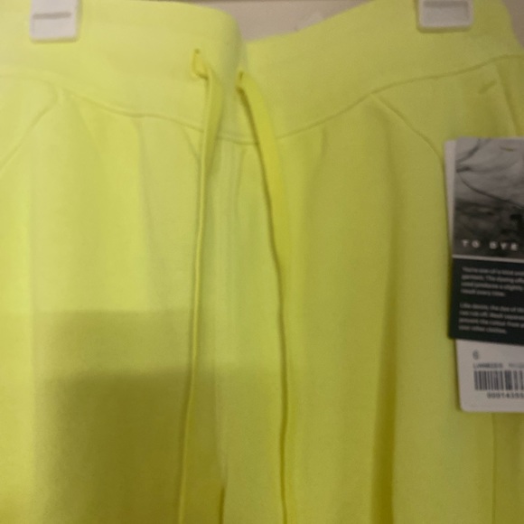 NWT Lululemon Scuba High Rise Jogger Crop *Neon Wash size 6 - Picture 3 of 12